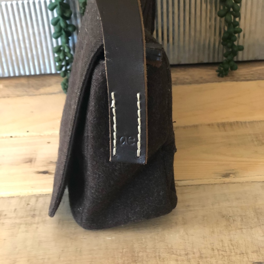 AEO will Shoulder Bag - Picture 7 of 8